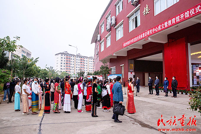 jiaoyuguan01