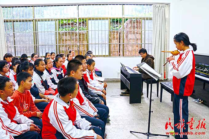 20191231clm11 民族团结进步示范创建结硕果 民族地区繁荣发展成果再提升 ——中共昆明市委常委、市委统战部部长杨皕谈昆明市成功创建“全国民族团结进步示范市” 同心筑梦 第2张