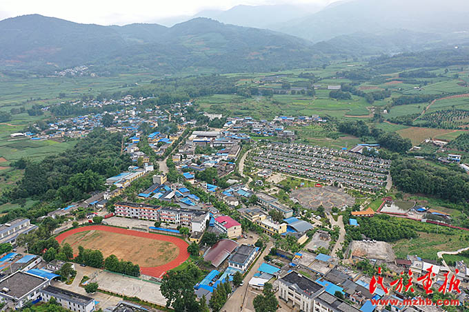 泽安新村:沐浴党的恩泽,建设现代化小康村 图片报道 第2张-民族画报