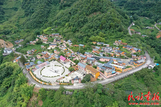 建设好美丽家园 维护好民族团结 守护好神圣国土——泸水市牢记嘱托创新推进现代化边境幸福村建设工作纪实 同心筑梦 第8张-民族画报