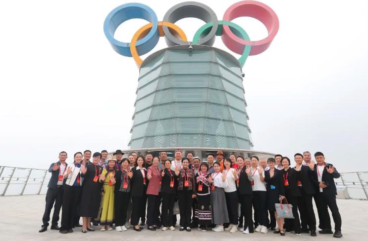 图讯·与模范同向同行|感悟奥林匹克精神 见证民族工作成就 图片报道 第2张-民族画报
