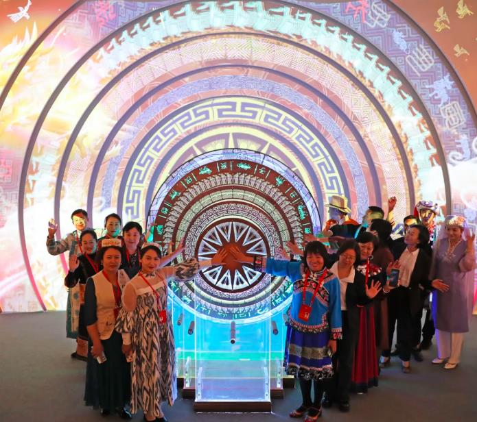 图讯·与模范同向同行|感悟奥林匹克精神 见证民族工作成就 图片报道 第17张-民族画报