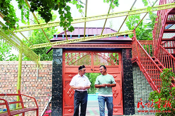 买买提江·吾买尔：让党旗在布力开村高高飘扬 同心筑梦 第3张