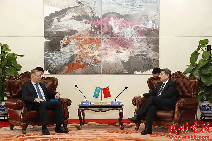 潘岳会见哈萨克斯坦驻华大使努雷舍夫 时政要闻 第1张