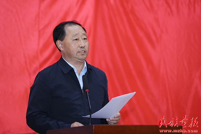 《永远跟党走——云南民族团结誓词碑》 大型主题油画捐赠仪式在京举行 图片报道 第2张