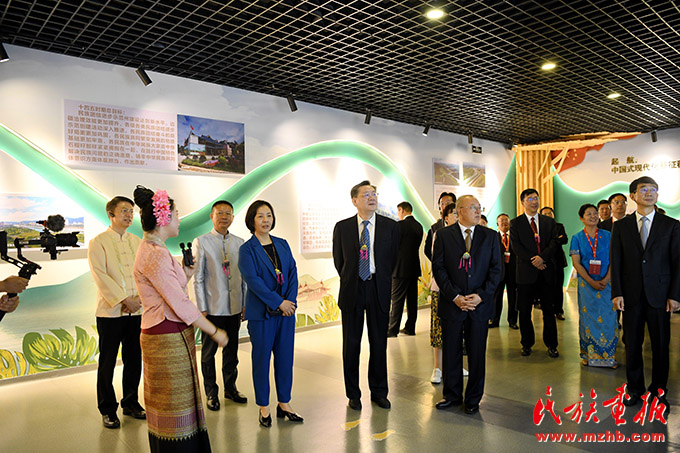 郭卫平率中央有关部门祝贺团出席西双版纳傣族自治州成立70周年庆祝活动 时政要闻 第1张